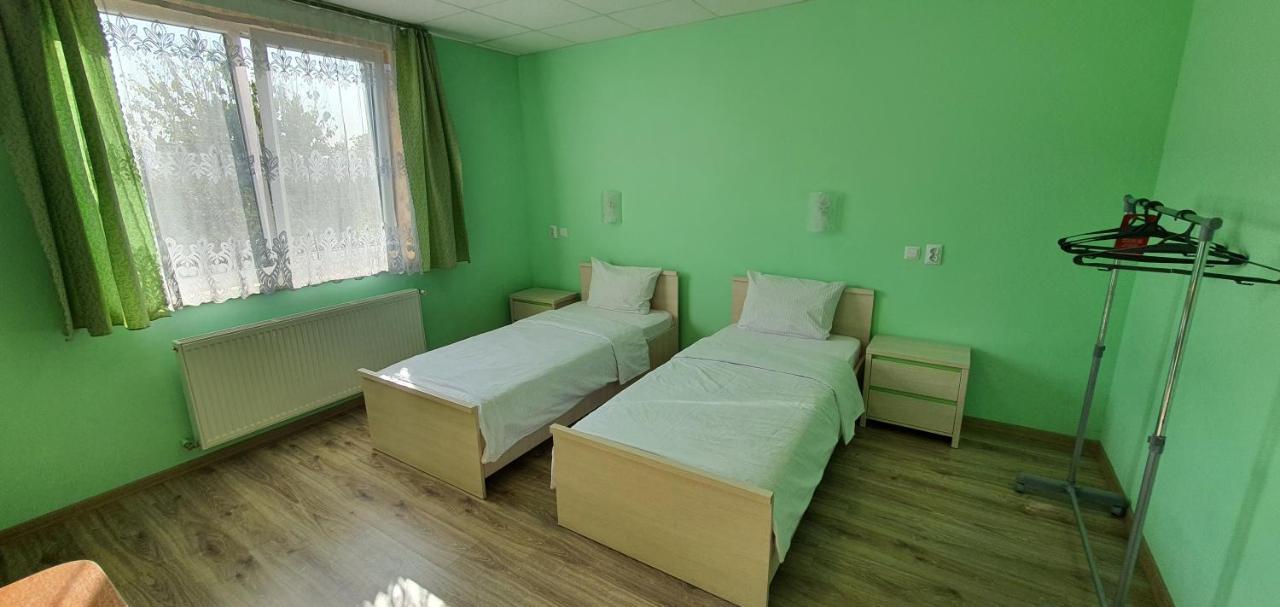 Luxor Inn&Suites TTchernivtsi Extérieur photo